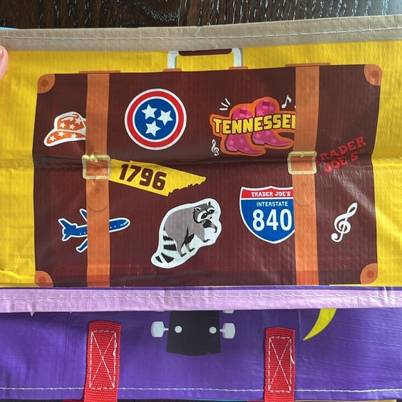 Trader Joe’s Volunteer State Tennessee Reusable Trader Joe’s Plastic Tote B… - Picture 5 of 5